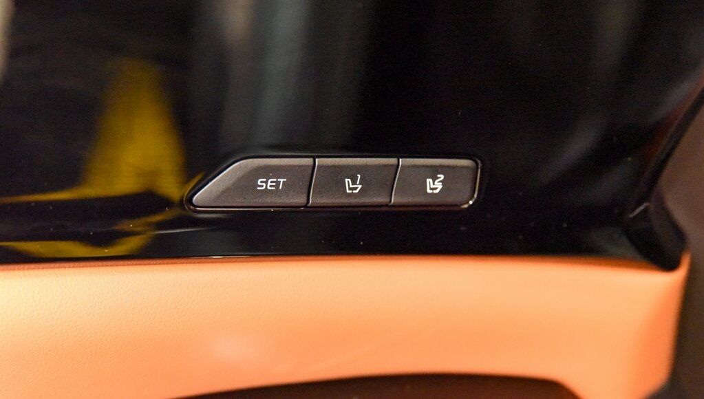 2022 Kia Carnival SX Akron OH