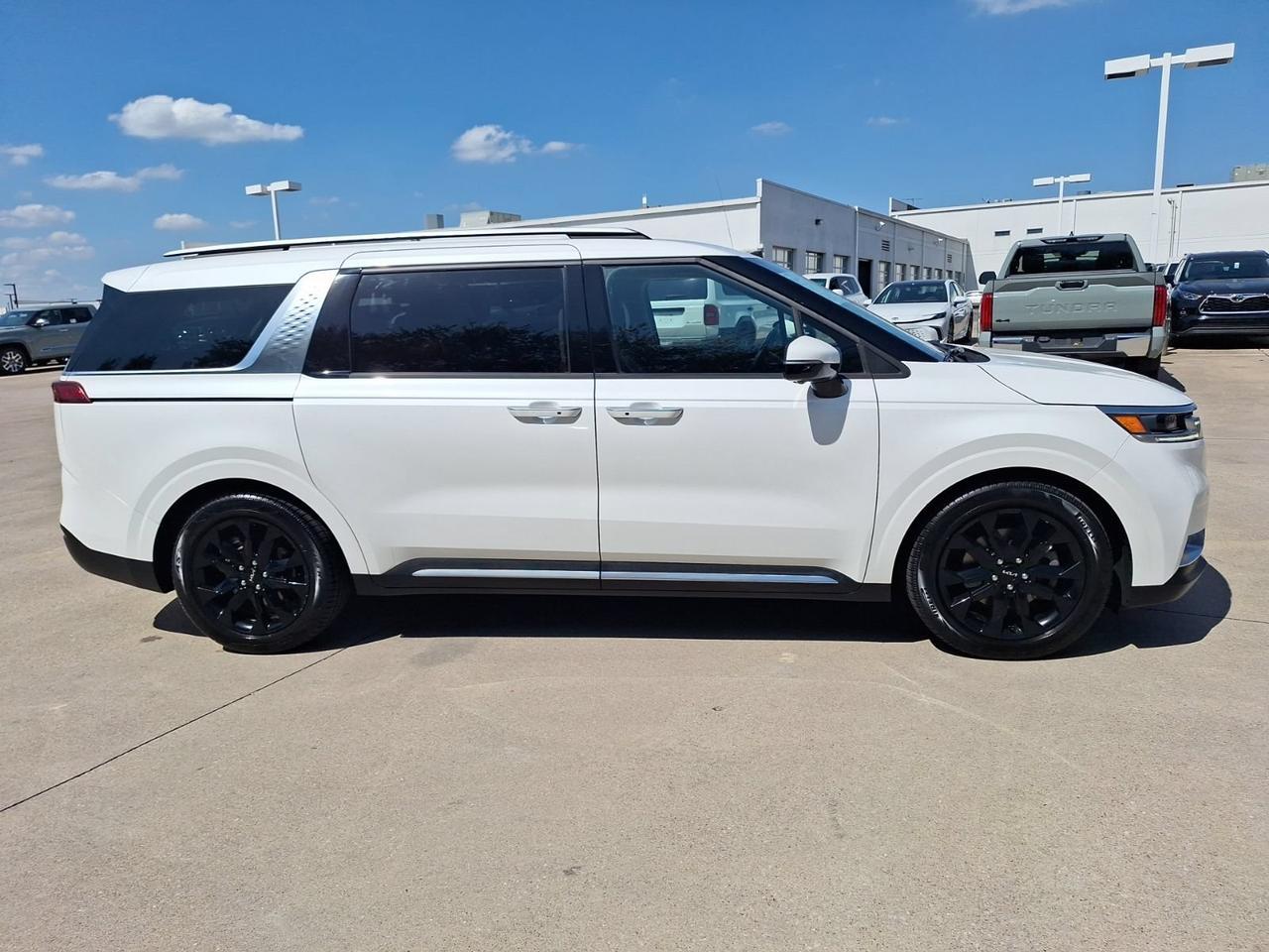 2022 Kia Carnival SX Hurst TX