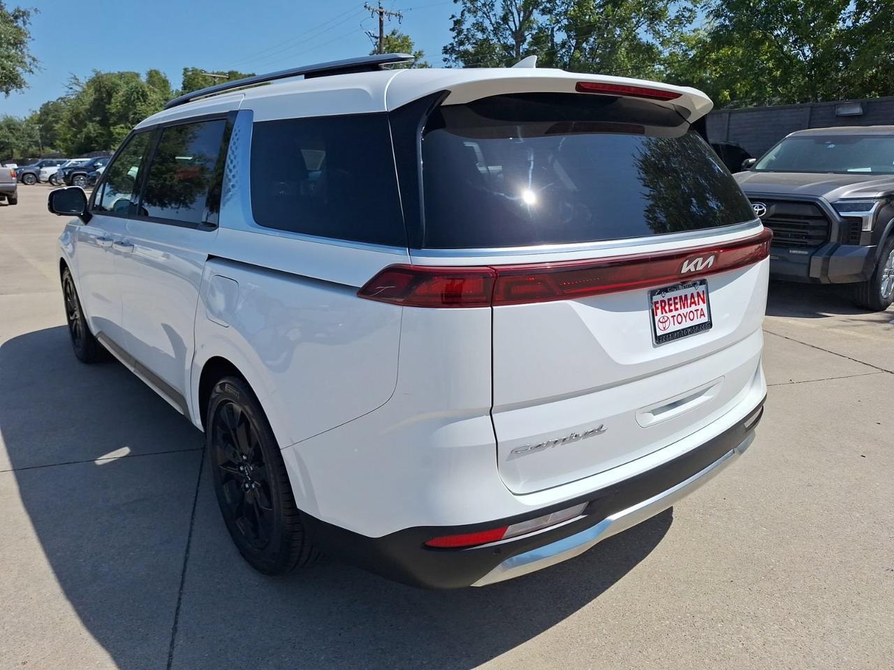 2022 Kia Carnival SX Hurst TX