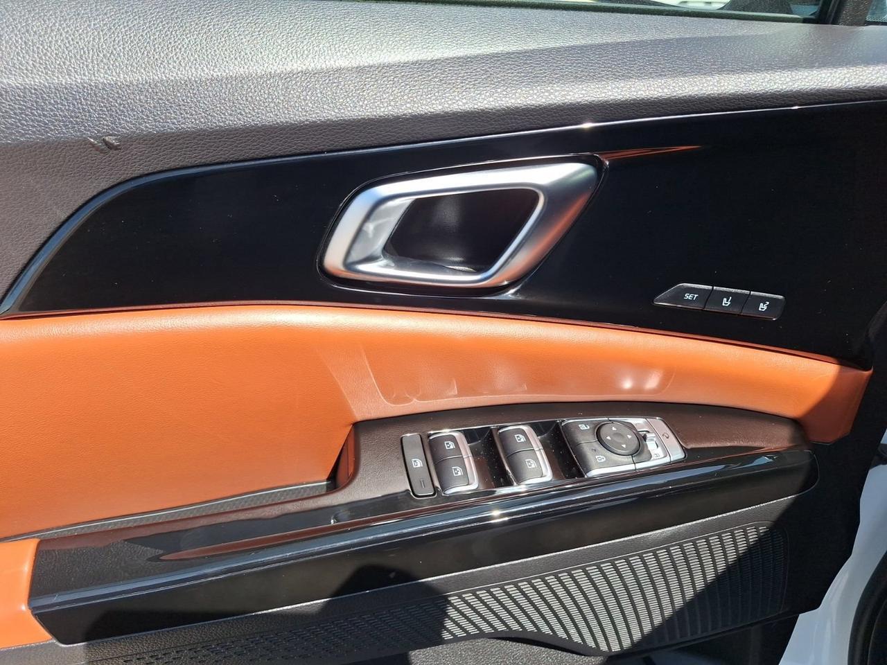 2022 Kia Carnival SX Hurst TX