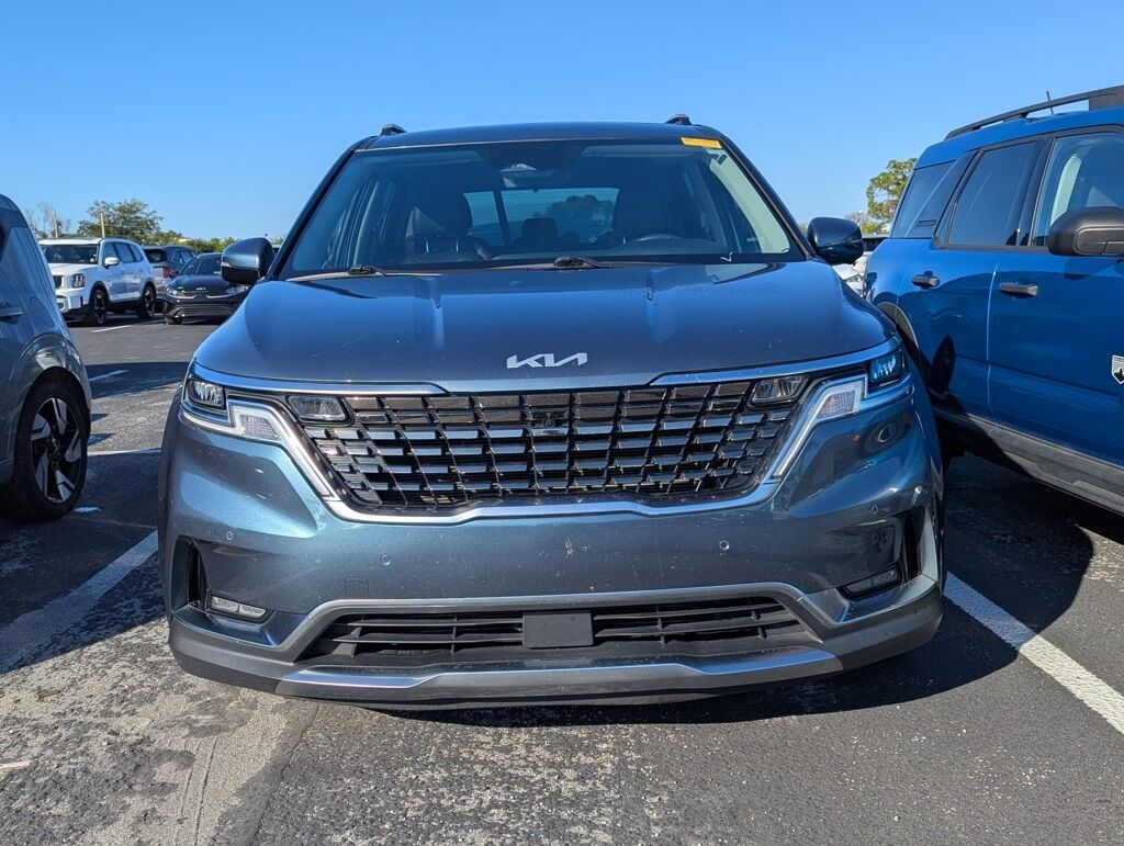 2022 Kia Carnival SX