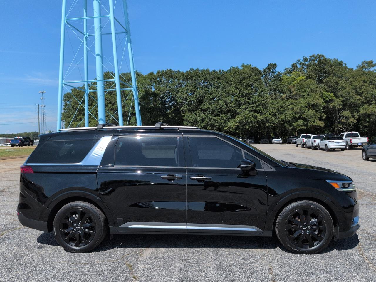 2022 Kia Carnival SX