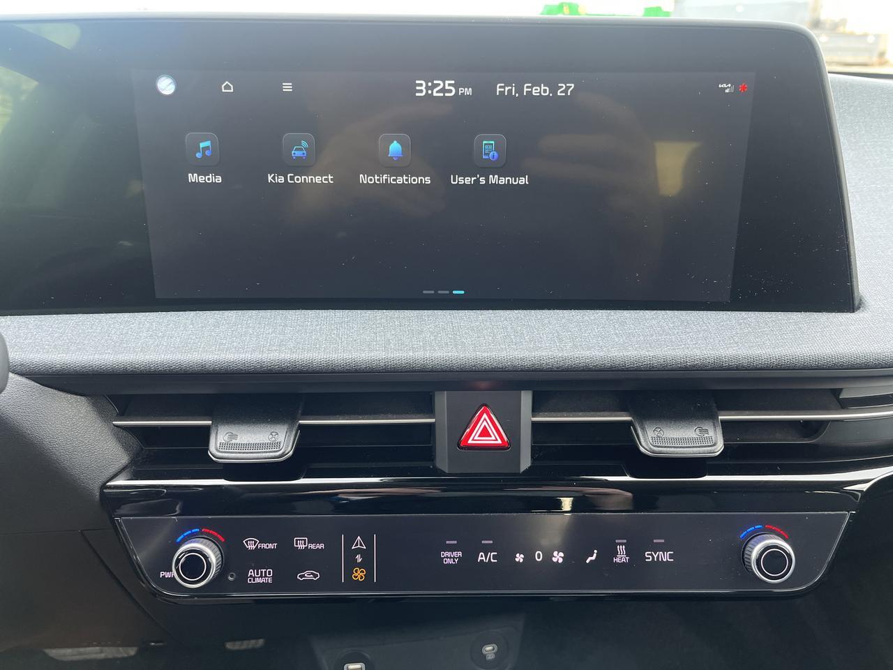 2022 Kia EV6 Wind AWD TechnologyPkg w/Nav HtdCldLthr HtdSteeringWheel SrrndVsn BlindSpotViewMonitor Saukville WI