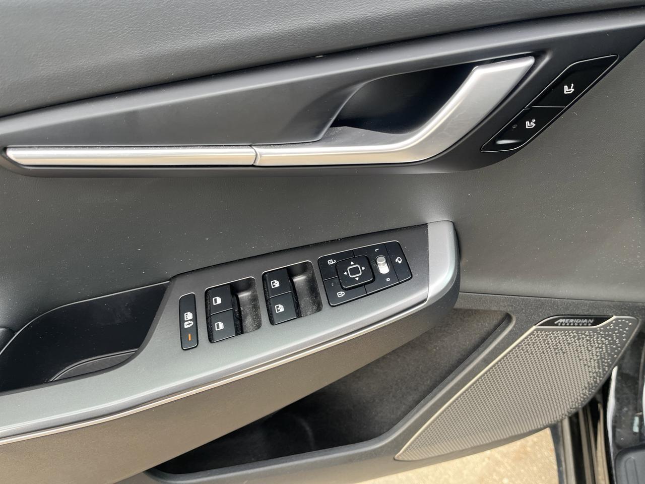 2022 Kia EV6 Wind AWD TechnologyPkg w/Nav HtdCldLthr HtdSteeringWheel SrrndVsn BlindSpotViewMonitor Saukville WI