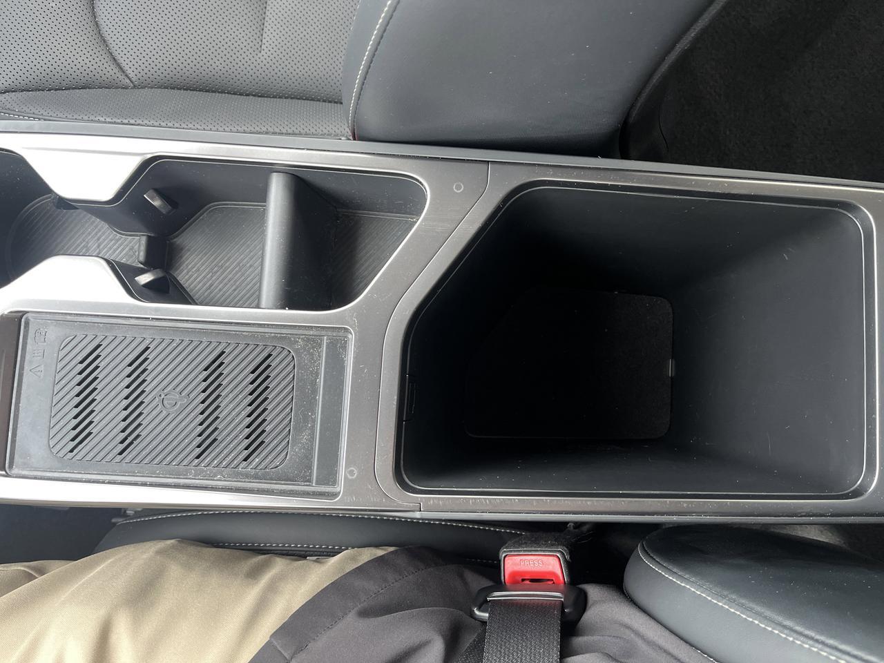 2022 Kia EV6 Wind AWD TechnologyPkg w/Nav HtdCldLthr HtdSteeringWheel SrrndVsn BlindSpotViewMonitor Saukville WI