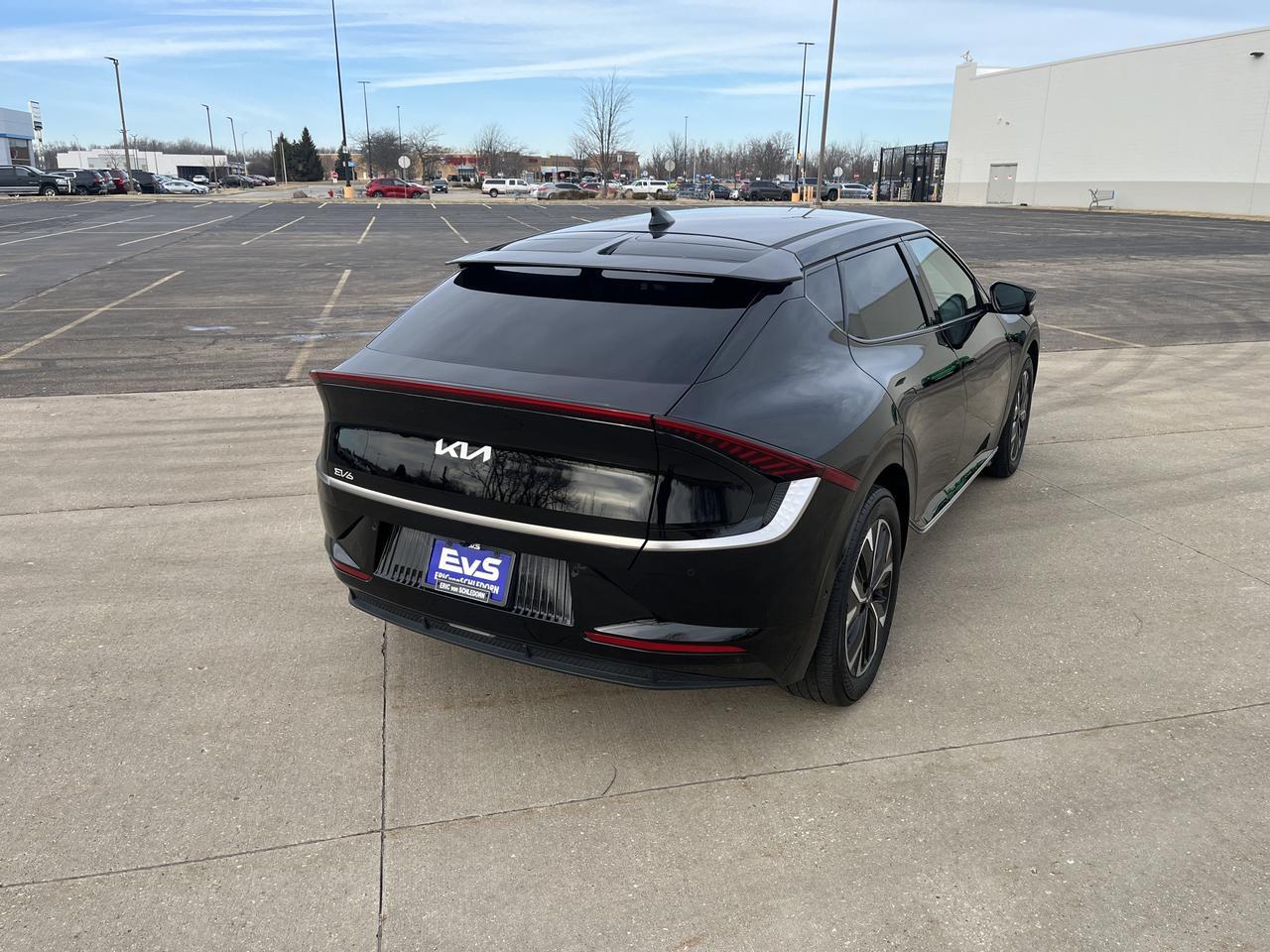 2022 Kia EV6 Wind AWD TechnologyPkg w/Nav HtdCldLthr HtdSteeringWheel SrrndVsn BlindSpotViewMonitor Saukville WI