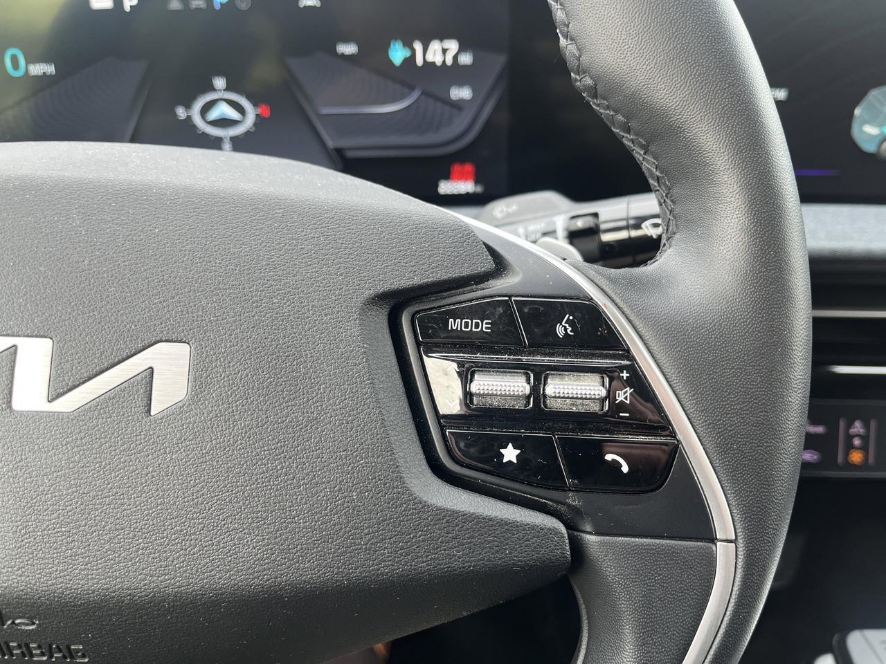 2022 Kia EV6 Wind AWD TechnologyPkg w/Nav HtdCldLthr HtdSteeringWheel SrrndVsn BlindSpotViewMonitor Saukville WI