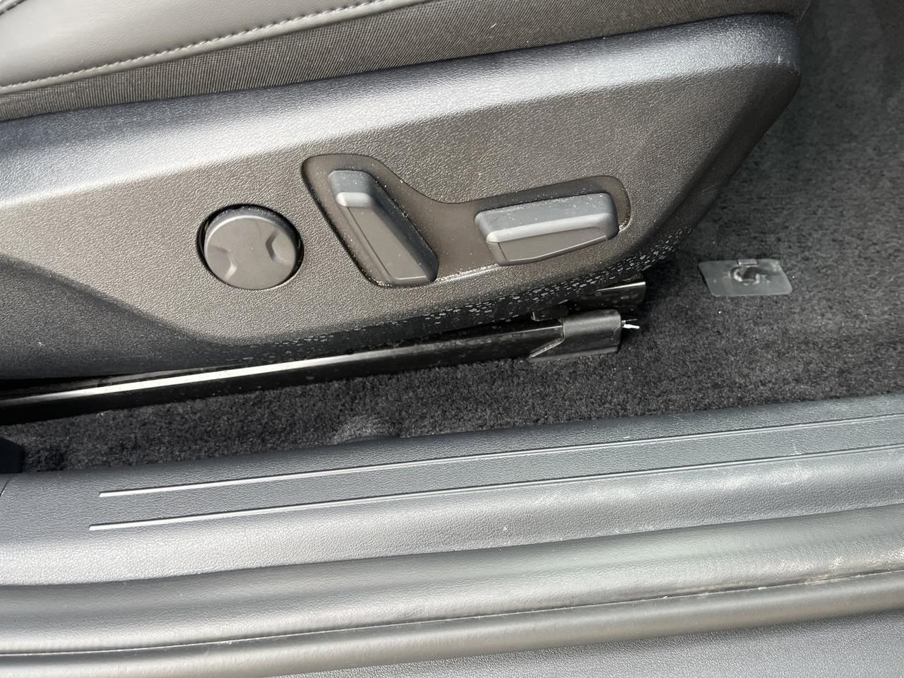 2022 Kia EV6 Wind AWD TechnologyPkg w/Nav HtdCldLthr HtdSteeringWheel SrrndVsn BlindSpotViewMonitor Saukville WI