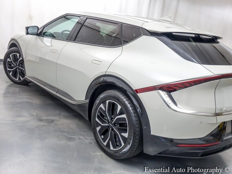 2022 Kia EV6 Wind PRICE INCLUDES $4000 IRS TAX CREDIT!! YOU MUST QUALIFY!! Willowbrook IL