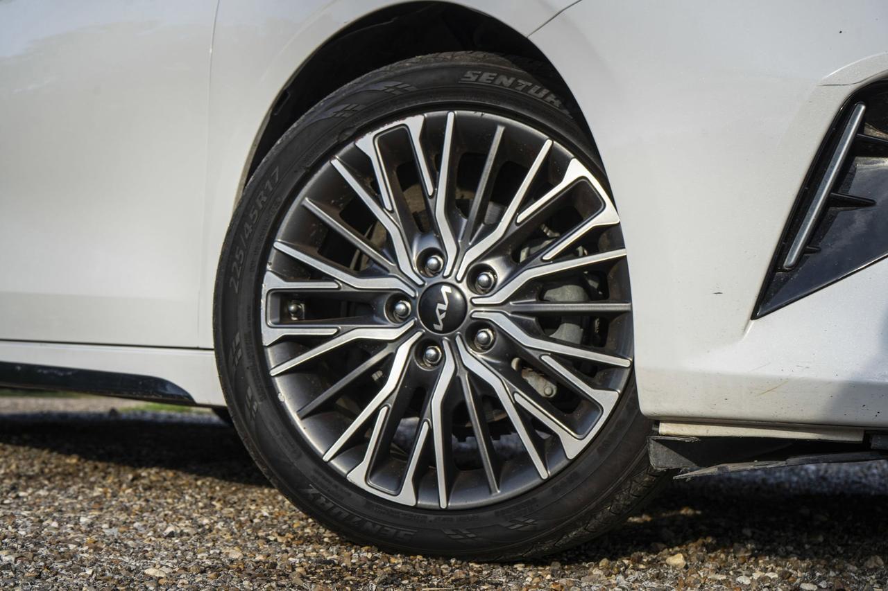 2022 Kia Forte GT-Line