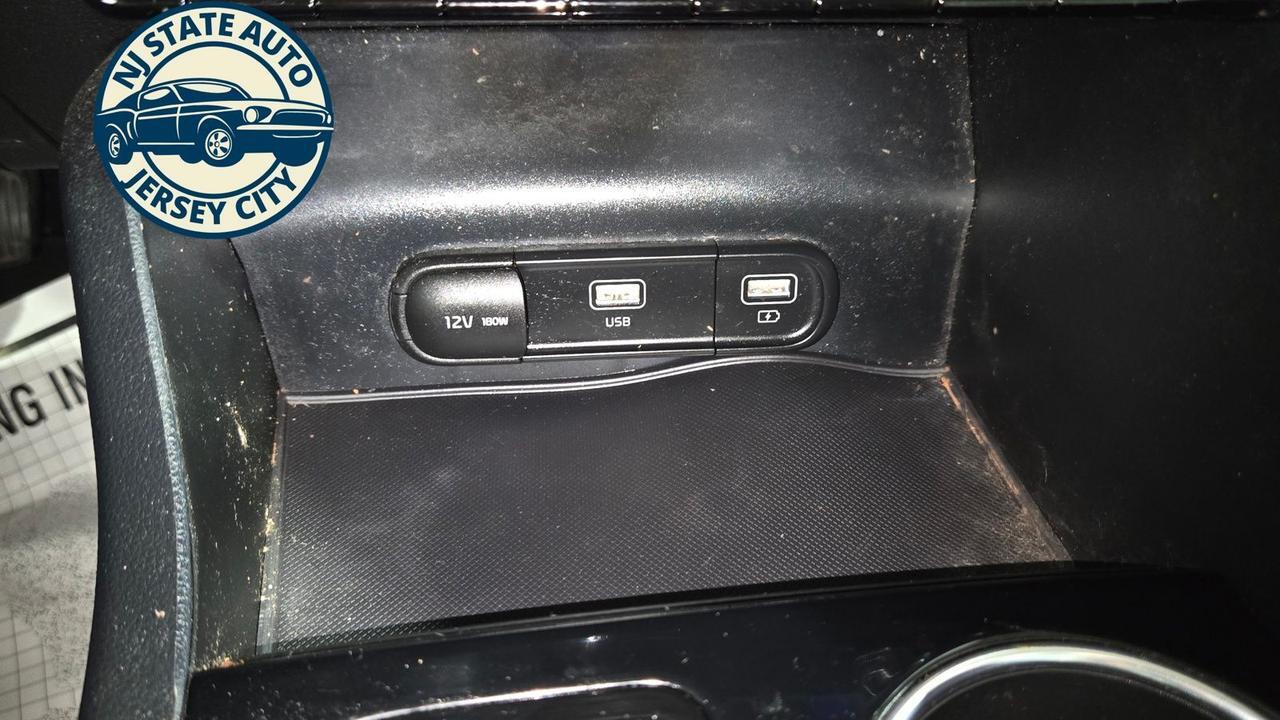 2022 Kia K5 EX - Photo 16