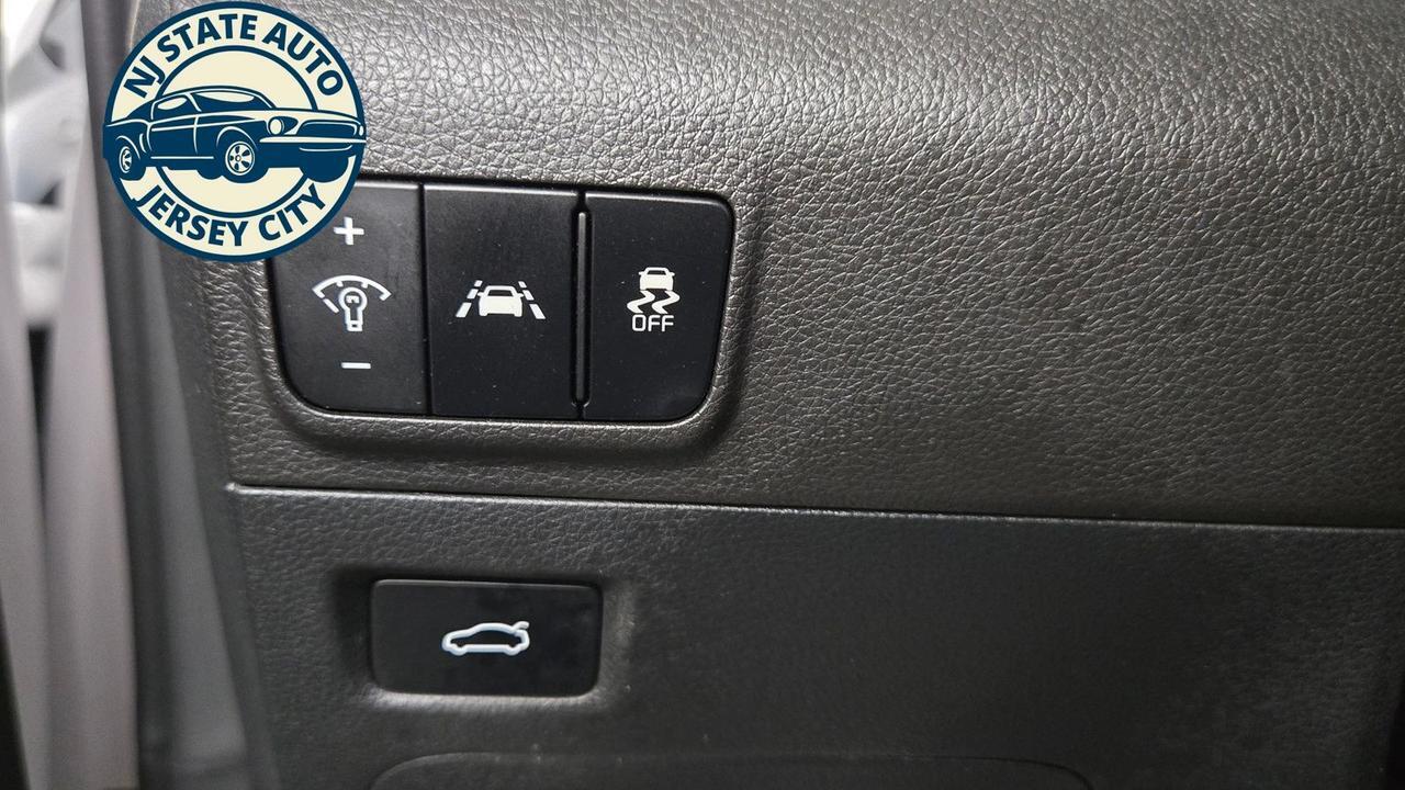 2022 Kia K5 EX - Photo 21