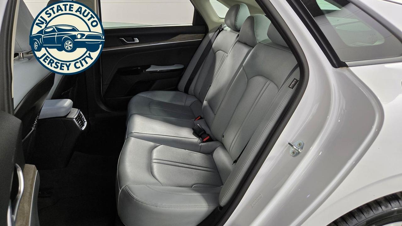 2022 Kia K5 EX - Photo 27