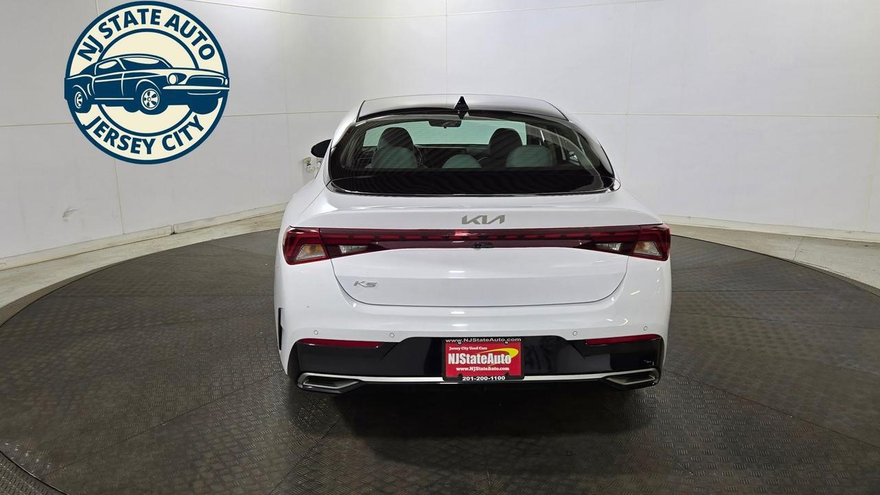 2022 Kia K5 EX - Photo 6