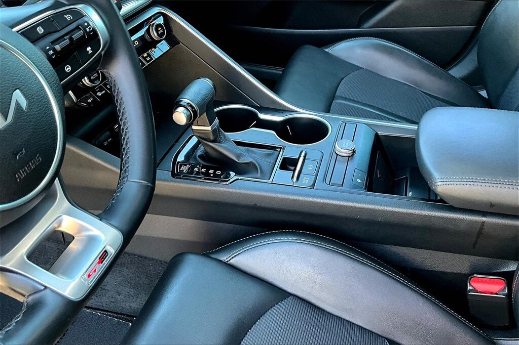 2022 Kia K5 GT-Line OR