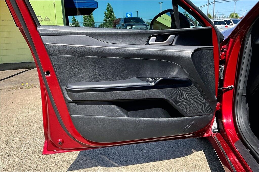 2022 Kia K5 GT-Line OR