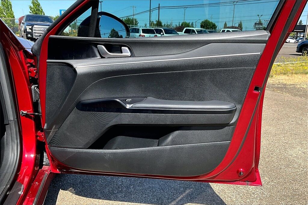 2022 Kia K5 GT-Line OR