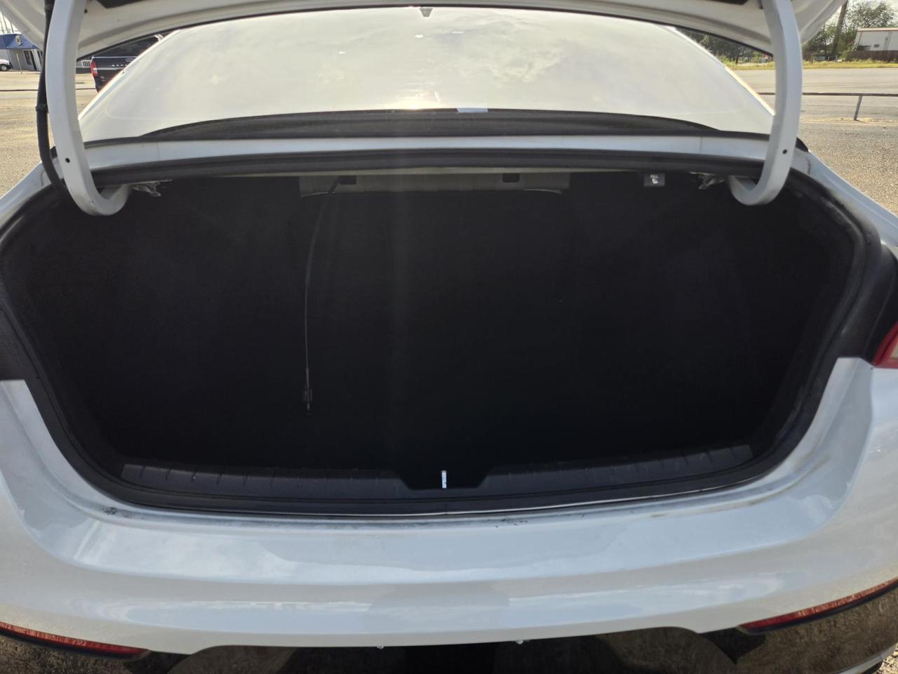 2022 Kia K5 LXS Auto FWD Beeville TX