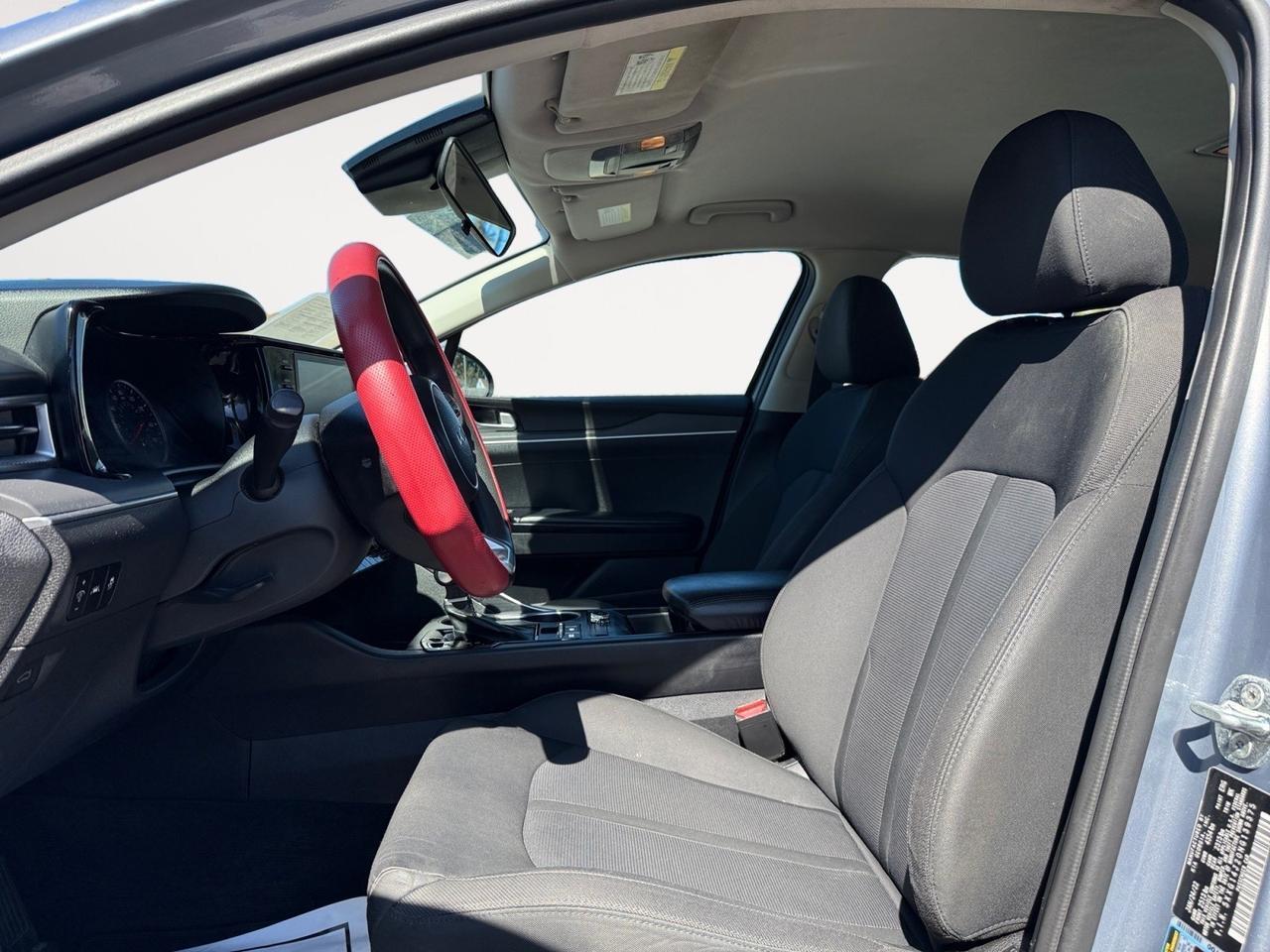 2022 Kia K5 LXS, BLUETOOTH, BACKUP CAMERA, POWER MIRRORS, BLIND SPOT ALERT, KEYLESS START, USB, AUX, CLEAN CARFAX, MAKE THIS KIA K5 YOURS TODAY!