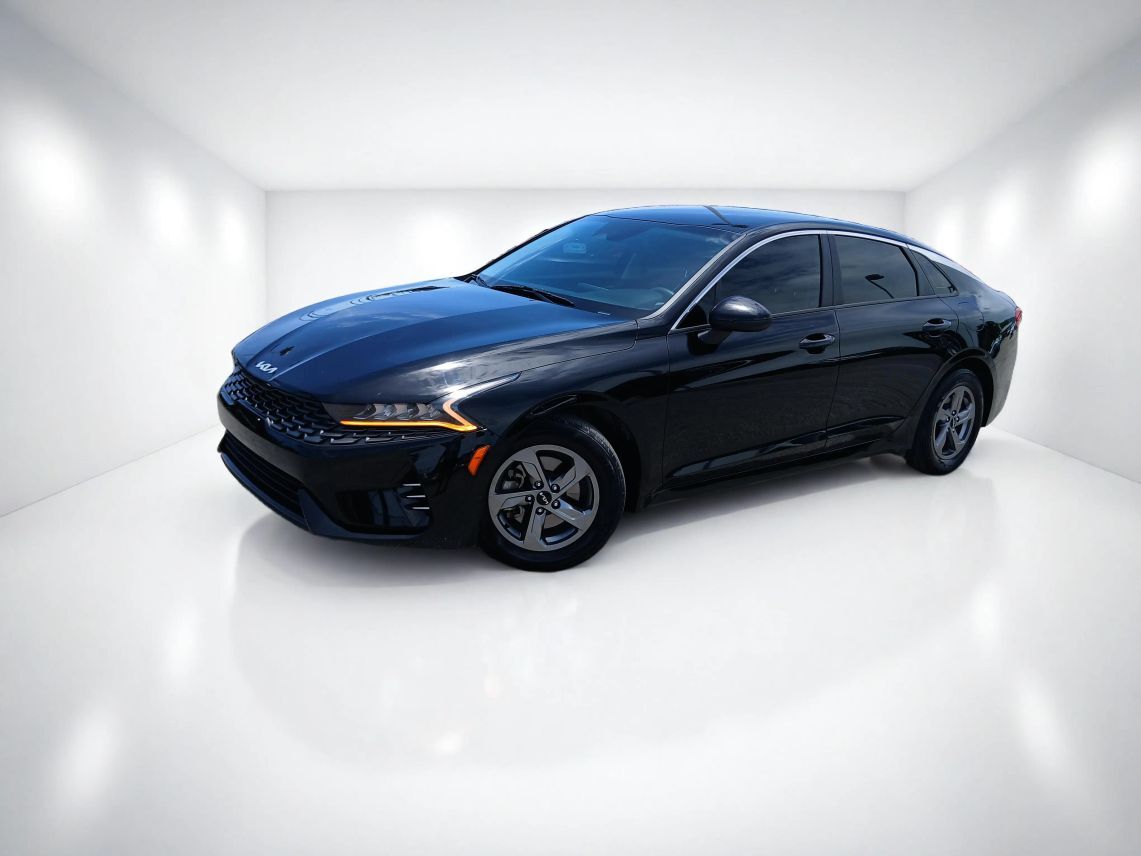 2022 Kia K5 LXS Sedan 4D