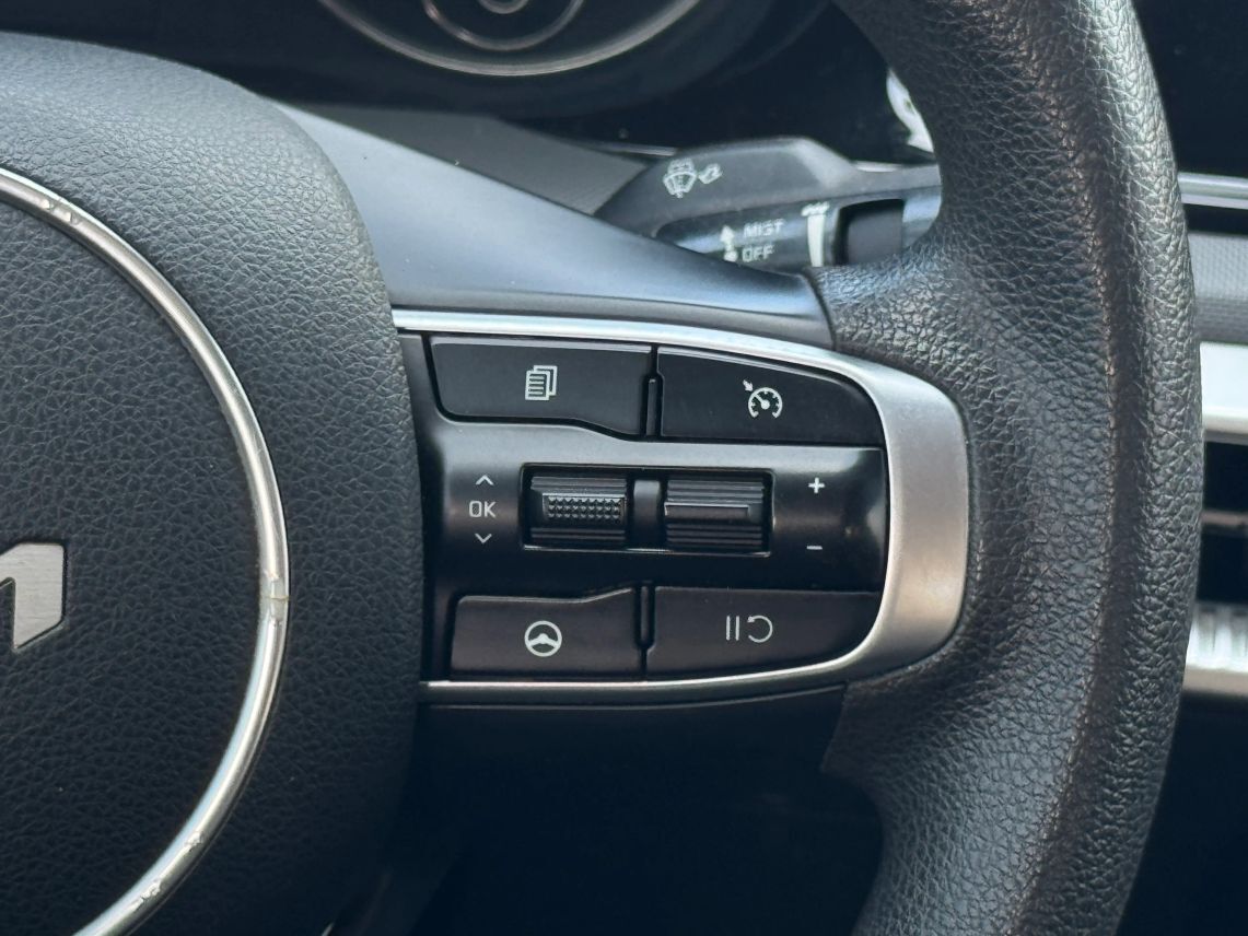 2022 Kia K5 LXS Sedan 4D