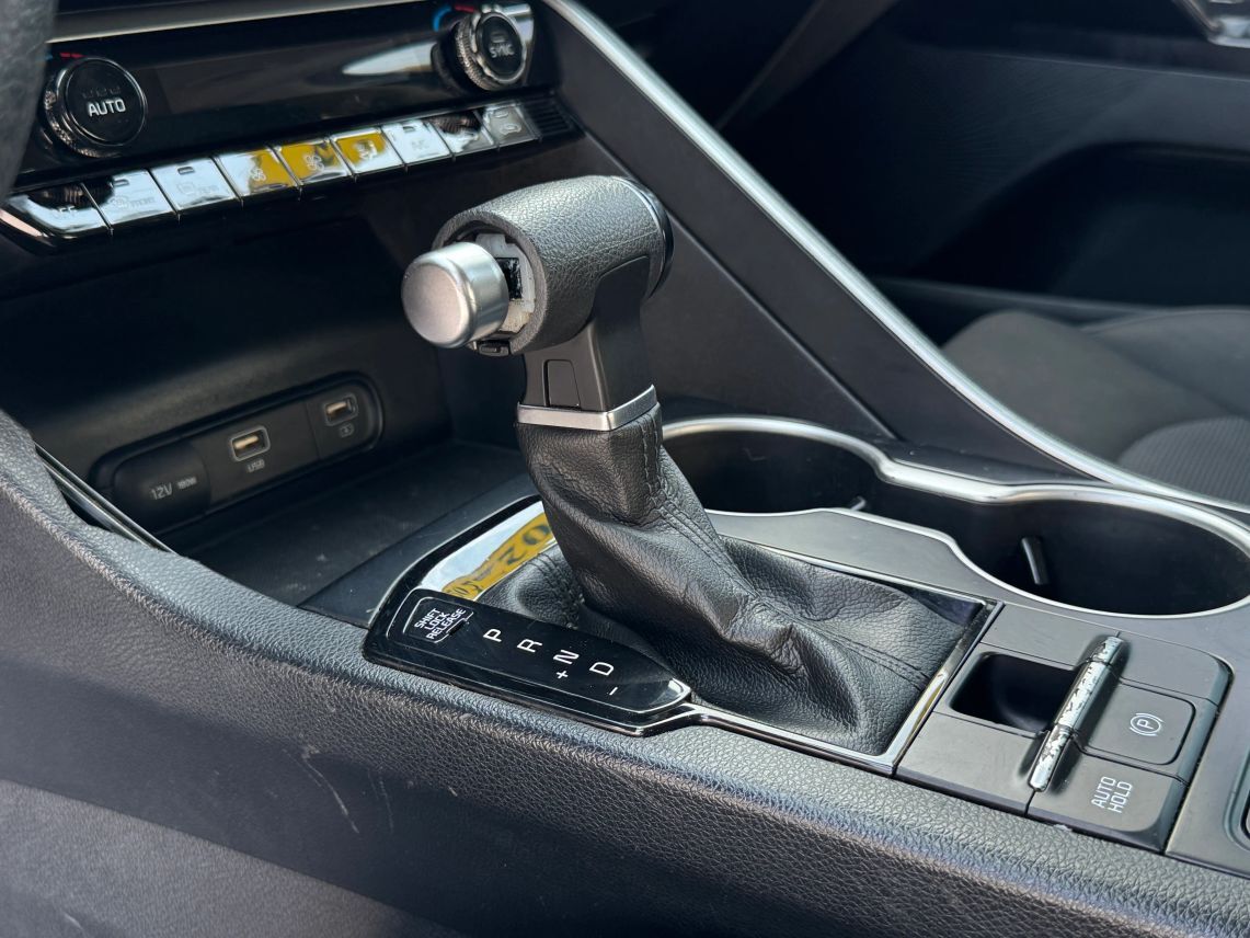 2022 Kia K5 LXS Sedan 4D