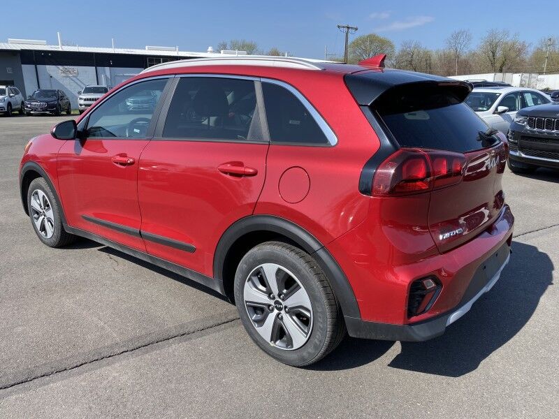 2022 Kia Niro LX