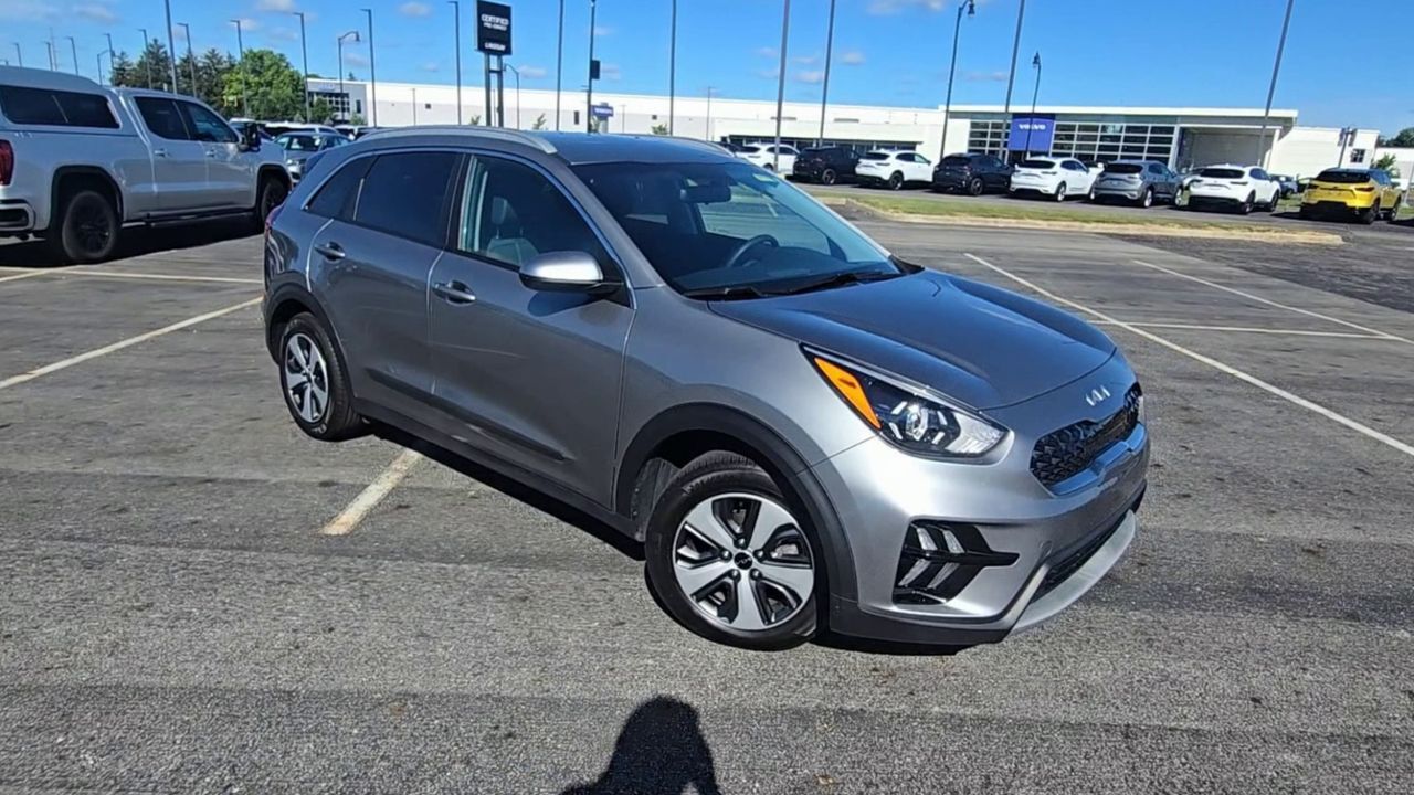2022 Kia Niro LX