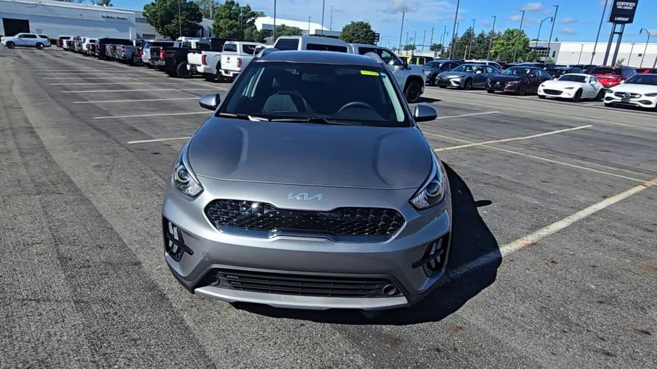 2022 Kia Niro LX