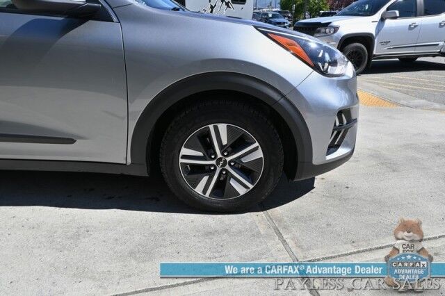 2022 Kia Niro LXS Hybrid / Blind Spot Alert / Lane Departure Alert / Apple CarPlay & Android Auto / Back Up Camera / Keyless Entry & Start / Cruise Control / Alloy Wheels / 51 MPG / 1-Owner Anchorage AK