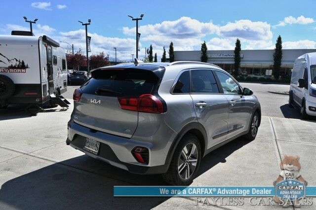 2022 Kia Niro LXS Hybrid / Blind Spot Alert / Lane Departure Alert / Apple CarPlay & Android Auto / Back Up Camera / Keyless Entry & Start / Cruise Control / Alloy Wheels / 51 MPG / 1-Owner Anchorage AK