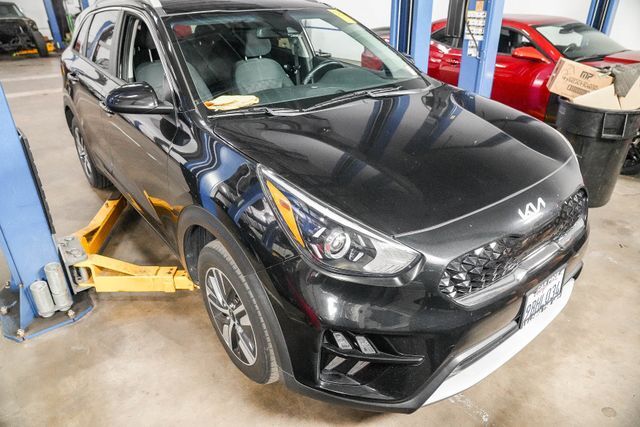 2022 Kia Niro LXS