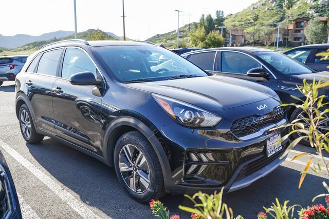 2022 Kia Niro LXS