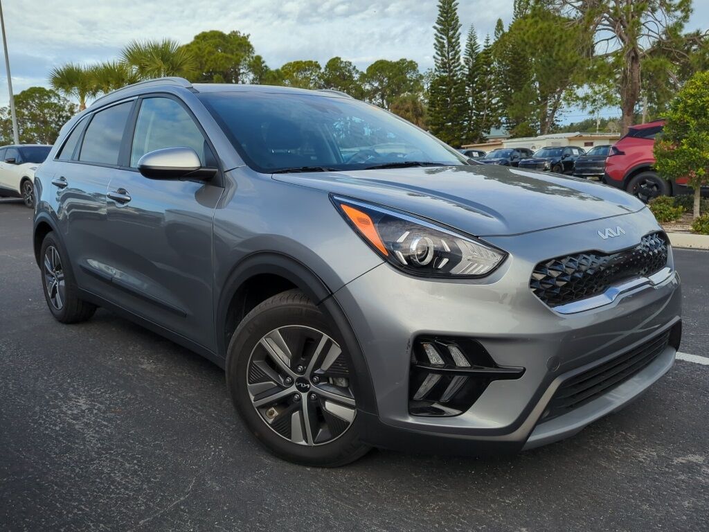 2022 Kia Niro LXS