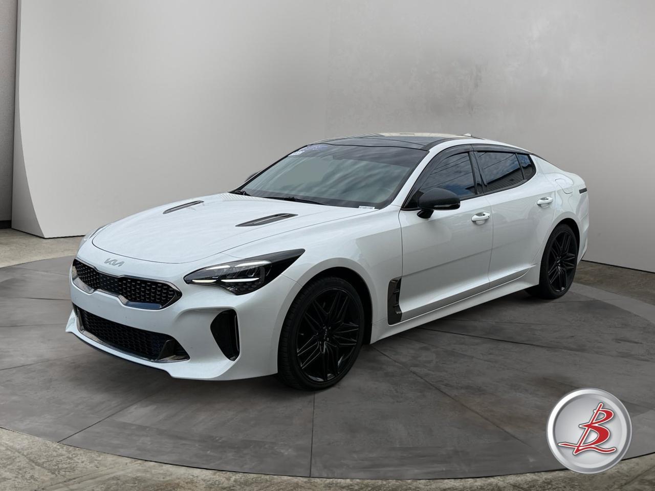 2022 Kia STINGER GT1