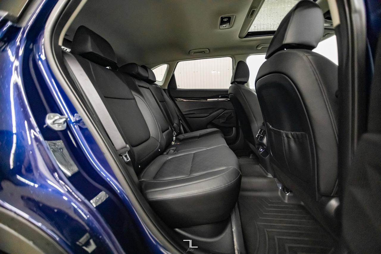 2022 Kia Seltos AWD SX Turbo Leather Roof Nav BCam Red Deer AB