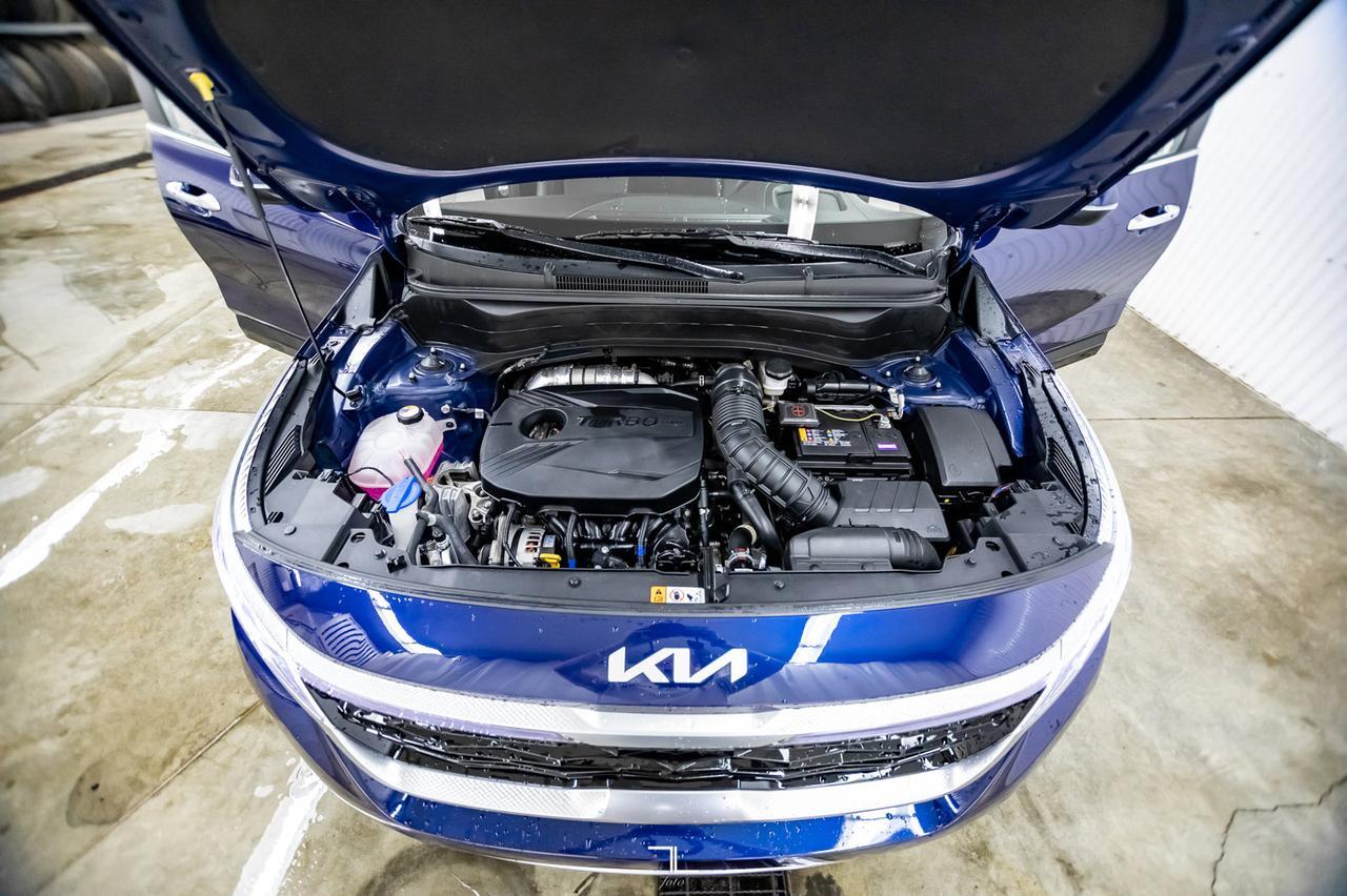 2022 Kia Seltos AWD SX Turbo Leather Roof Nav BCam Red Deer AB