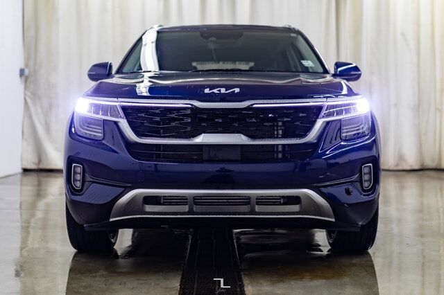 2022 Kia Seltos AWD SX Turbo Leather Roof Nav BCam Red Deer AB