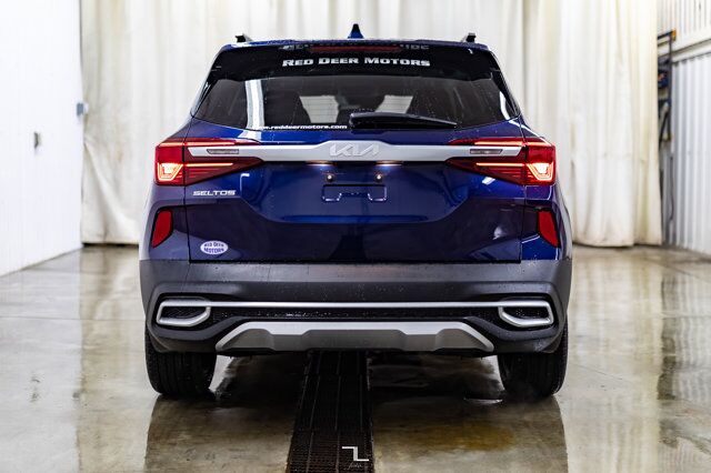 2022 Kia Seltos AWD SX Turbo Leather Roof Nav BCam Red Deer AB