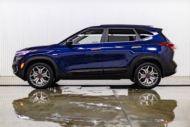 2022 Kia Seltos AWD SX Turbo Leather Roof Nav BCam Red Deer AB