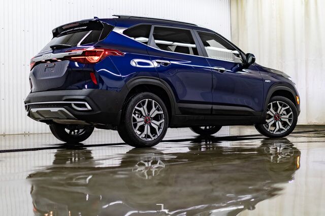 2022 Kia Seltos AWD SX Turbo Leather Roof Nav BCam Red Deer AB
