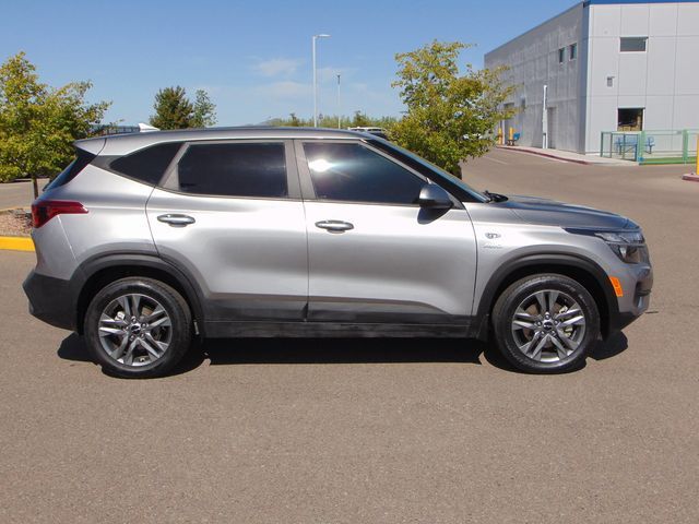 2022 Kia Seltos LX Santa Fe NM