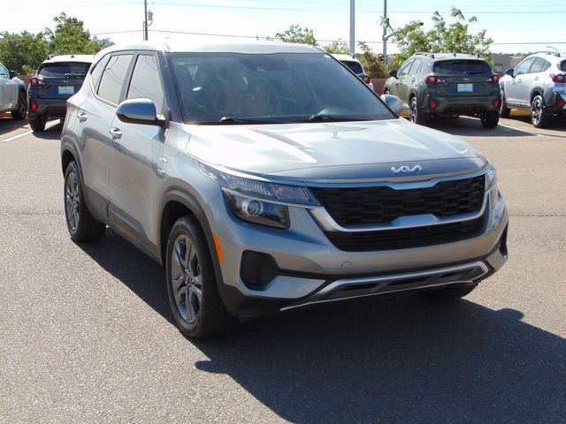 2022 Kia Seltos LX Santa Fe NM