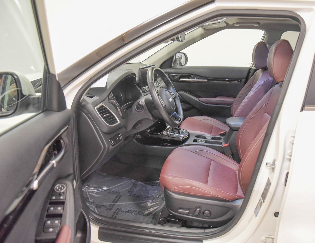 2022 Kia Seltos SX Akron