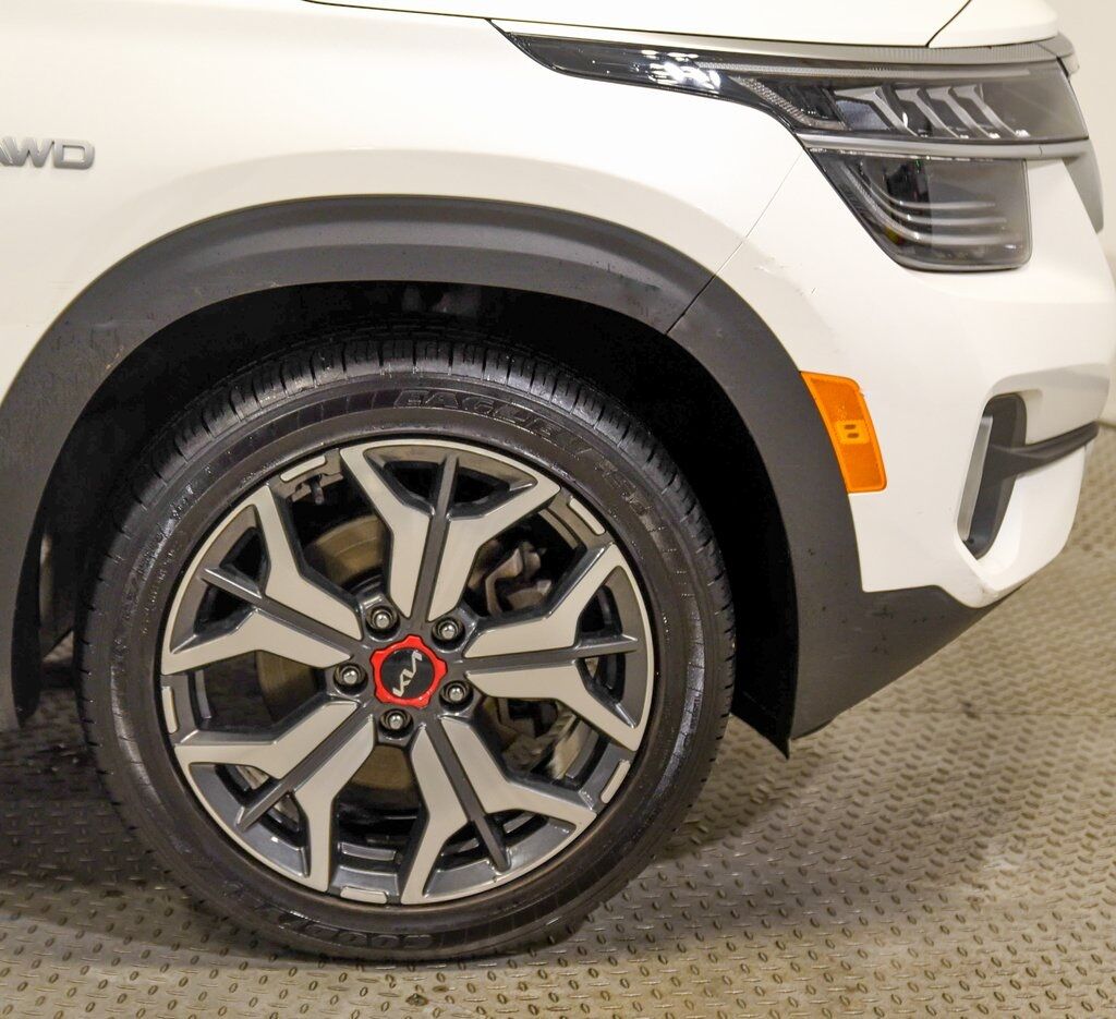 2022 Kia Seltos SX Akron