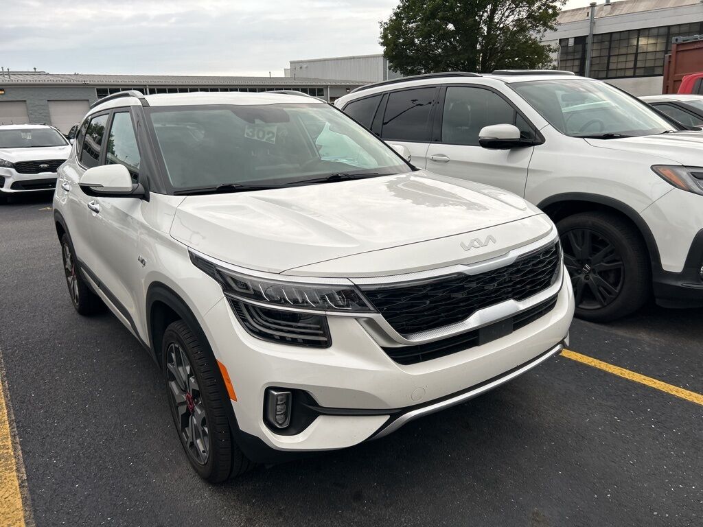 2022 Kia Seltos SX Akron OH
