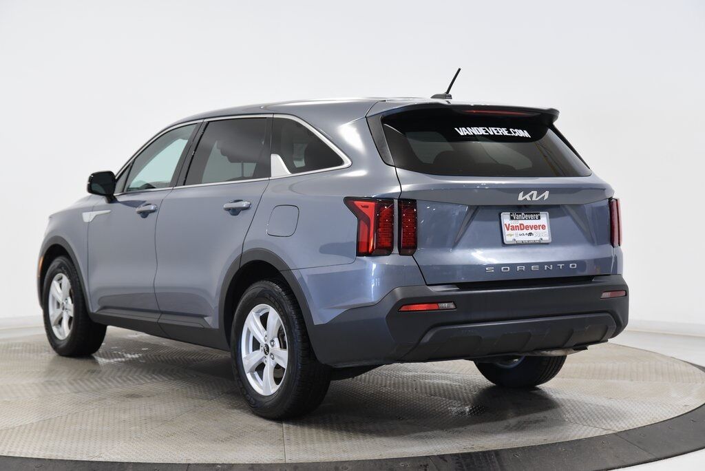 2022 Kia Sorento LX Akron