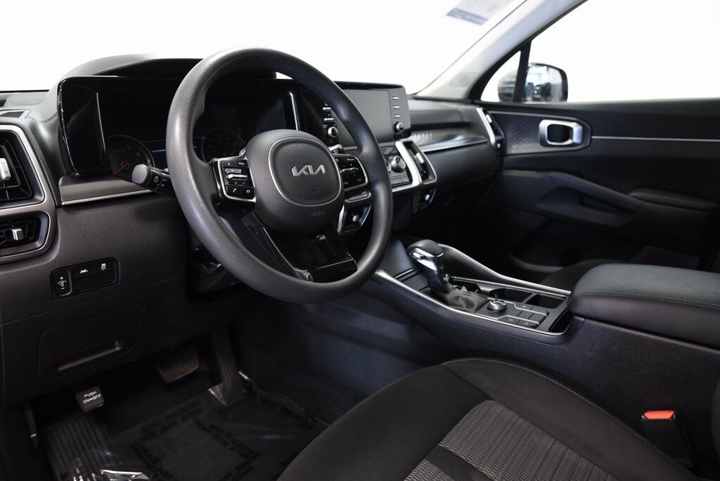 2022 Kia Sorento LX Akron