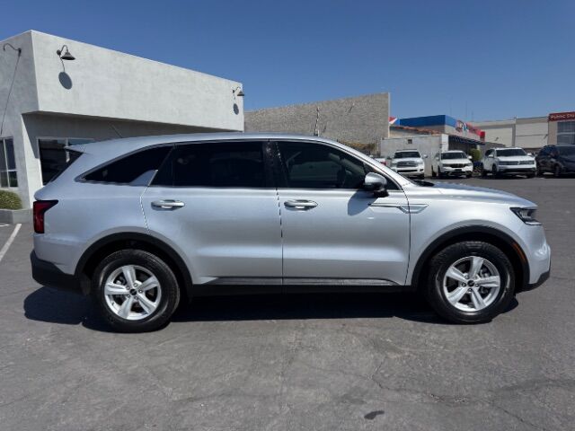2022 Kia Sorento LX