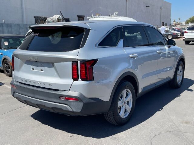 2022 Kia Sorento LX